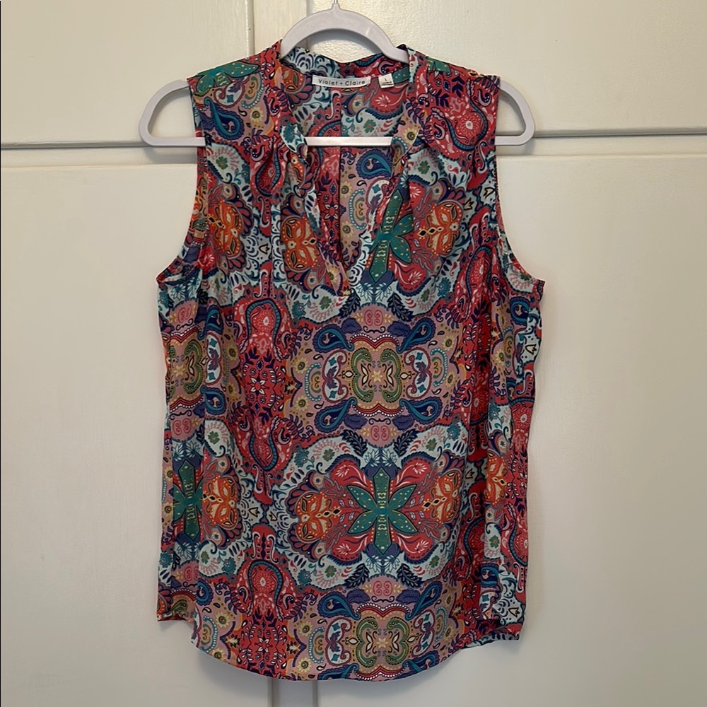 LIKE NEW Violet + Claire PaisleyColorful Sleeveless Women's Top Sleeveless Tank